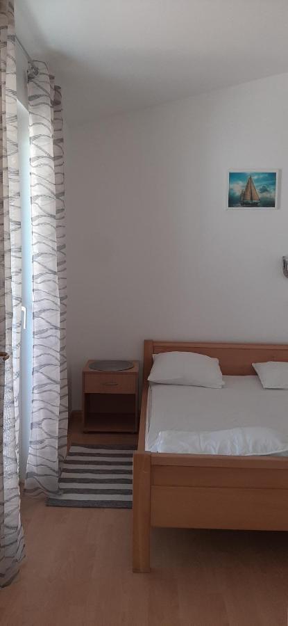 Villa Dobra Family Apartments Vir Luaran gambar
