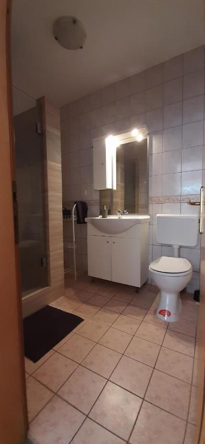 Villa Dobra Family Apartments Vir Luaran gambar