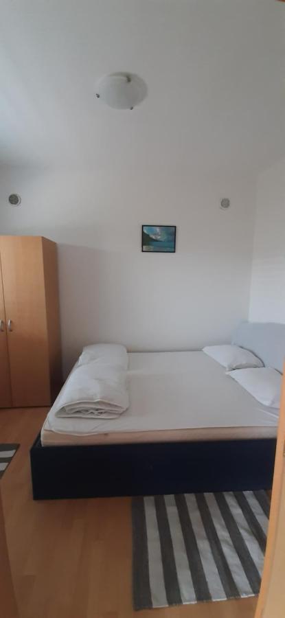 Villa Dobra Family Apartments Vir Luaran gambar