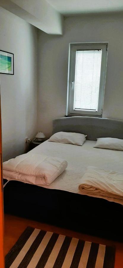 Villa Dobra Family Apartments Vir Luaran gambar