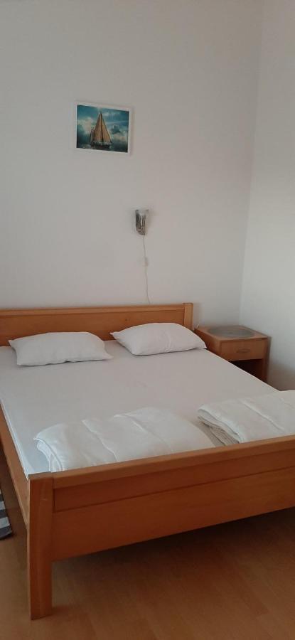 Villa Dobra Family Apartments Vir Luaran gambar