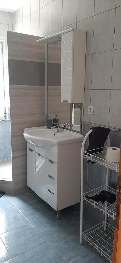 Villa Dobra Family Apartments Vir Luaran gambar