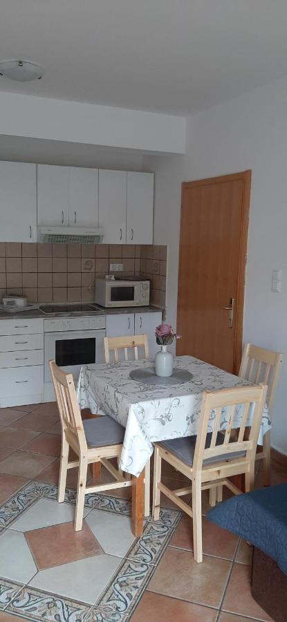 Villa Dobra Family Apartments Vir Luaran gambar