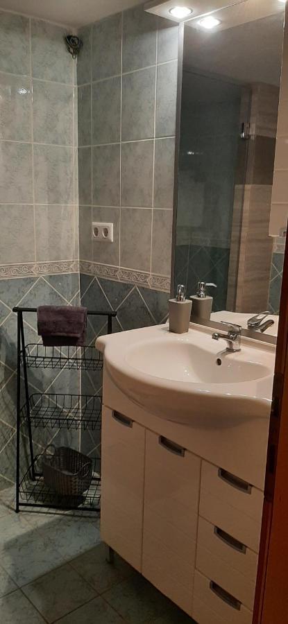 Villa Dobra Family Apartments Vir Luaran gambar